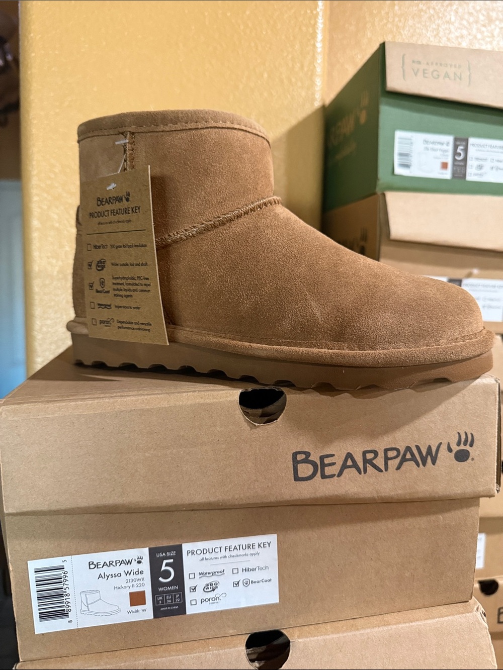 Bearpaw Alyssa wide Hickory Boots